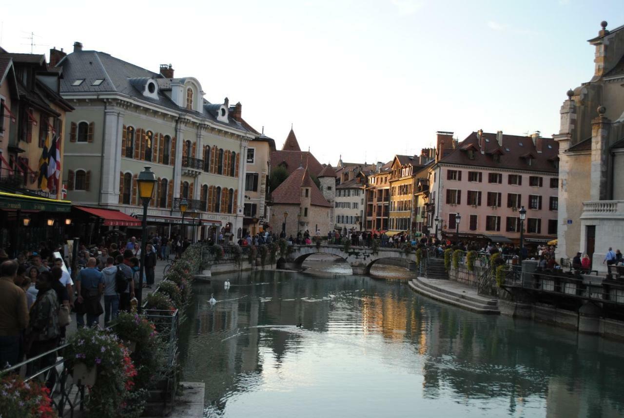 Hibiscus Apartment Annecy Esterno foto